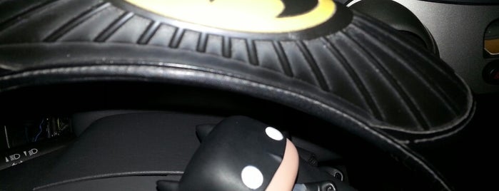 the batmobile is one of Chester 님이 좋아한 장소.
