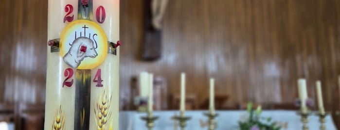 Parroquia de la Preciosa Sangre de Cristo is one of Con los pekes.