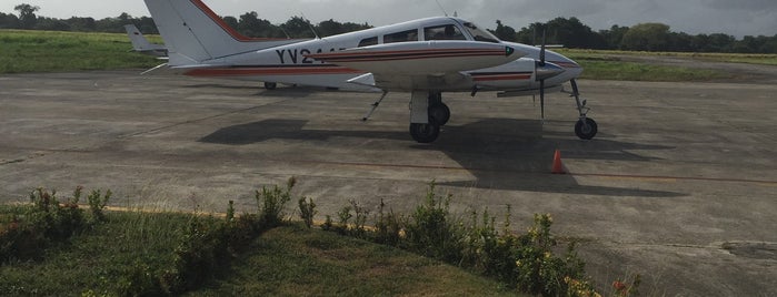 Aeropuerto de Higuerote is one of Aeroporto.