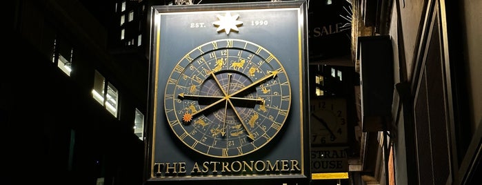 The Astronomer is one of LDN 2.