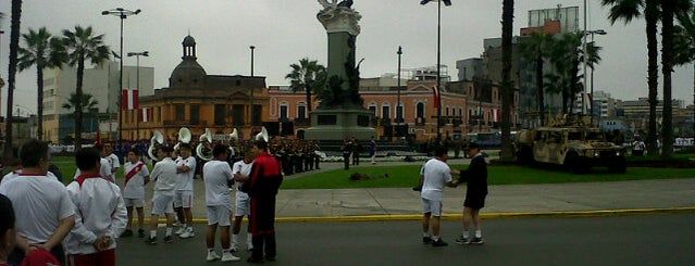 Plaza Bolognesi is one of Lizzieさんのお気に入りスポット.