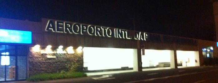 Aeroporto Internacional Nelson Mandela (RAI) is one of Lugares favoritos de BP.