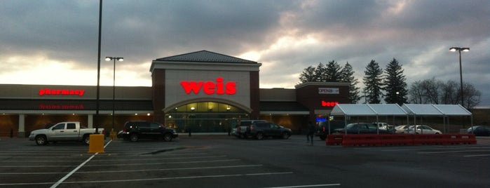 Weis Markets is one of Tempat yang Disukai Tammy.