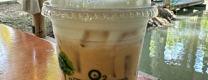 O2 Kaffee & Bistro is one of ใกล้  วัดท่าไม้.
