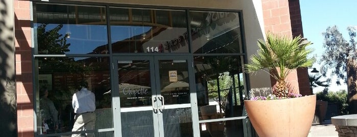 Chipotle Mexican Grill is one of สถานที่ที่ Bob ถูกใจ.