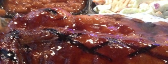 Big Mike's BBQ Smokehouse is one of Scottieさんのお気に入りスポット.