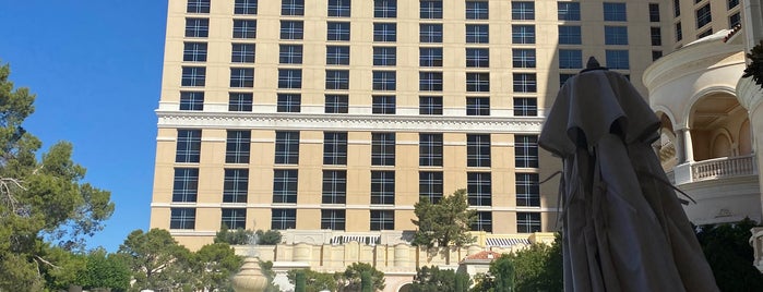 Bellagio Pool is one of Erik’s Liked Places.