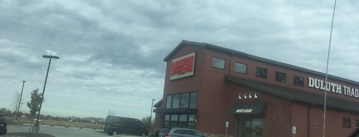 Duluth Trading Co. is one of สถานที่ที่ Eric ถูกใจ.