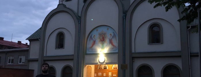 Кафедральний Собор на честь Почаївської ікони Божої Матері is one of Lugares favoritos de Андрей.