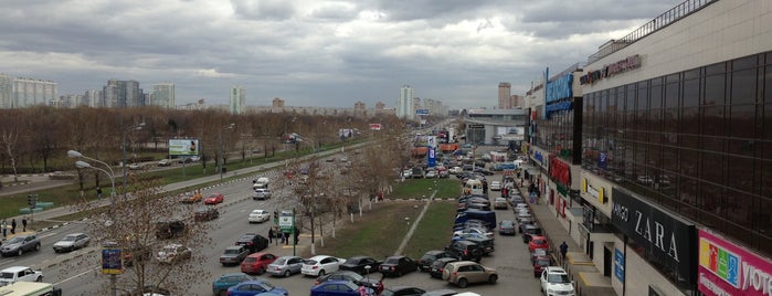 Megapolis Shopping Centre is one of ТЦ.