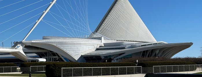 Milwaukee Art Museum is one of Orte, die Damon gefallen.