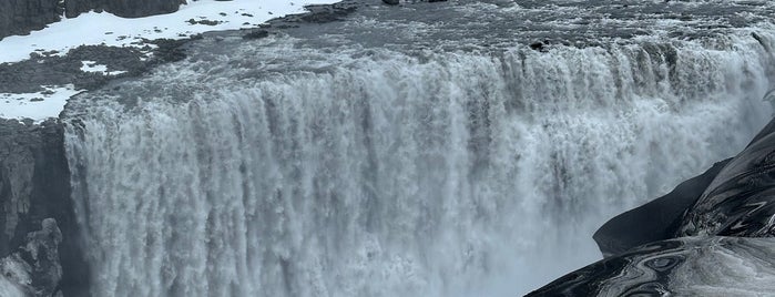 Dettifoss is one of Island.