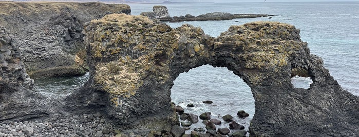 Arnarstapi-Hellnar Cliff Walk is one of Iceland.