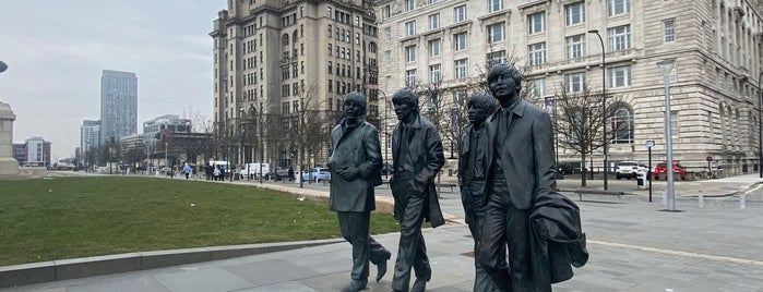 The Beatles Statue is one of สถานที่ที่บันทึกไว้ของ Sevgi.