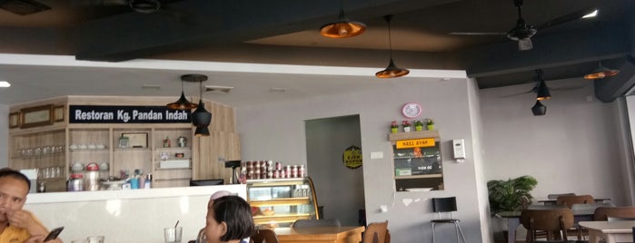 Restoran Kampung Pandan Indah is one of Locais curtidos por Diera.