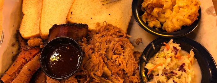 Martin's Bar-B-Que Joint is one of Tennessee To-Do List.