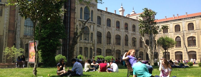 Marmara Üniversitesi is one of İstanbuldaki Üniversiteler ve Kampüsler.