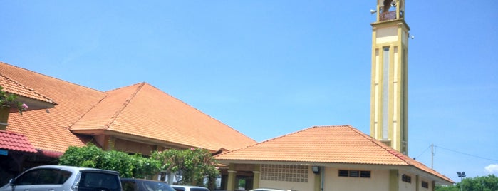 Masjid Taman Hadhari is one of Masjid & Surau, MY #2.