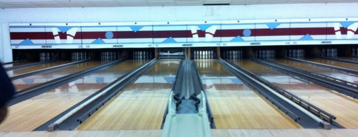 Academy Lanes is one of North Shore "Fun".