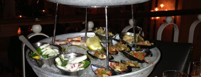 Blue Water Grill is one of Lobster, Oysters and Mussels - OH MY!.