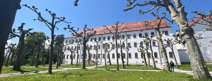 Augustiner-Chorherrenstift (Altes Schloss) is one of Bavaria - Tourist Attractions.