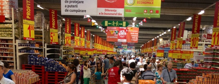 Auchan is one of Must-visit Malls in București.