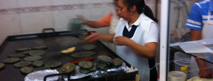 Tlacoyos Mercado San Pedro is one of MEXICANA.