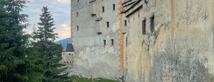 Schloss Moosham is one of Orte, die Krisztián gefallen.