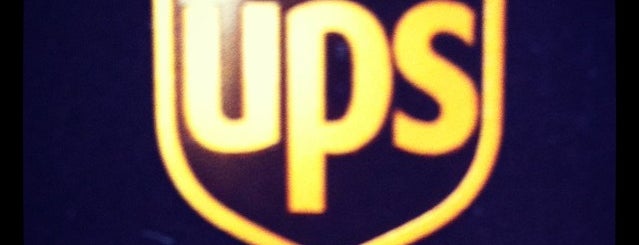 The UPS Store is one of Lieux qui ont plu à Rick.