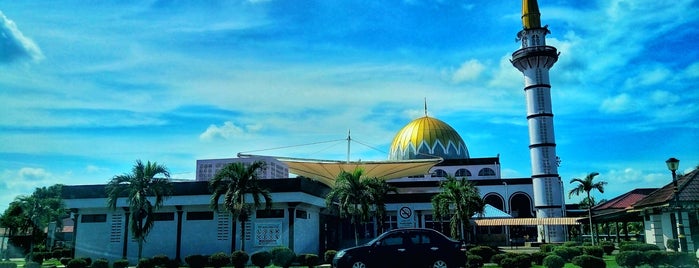 Masjid Daerah Bera is one of Fav mosque.