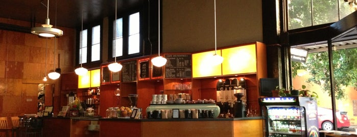 Caffe Vita is one of สถานที่ที่บันทึกไว้ของ Vanessa.