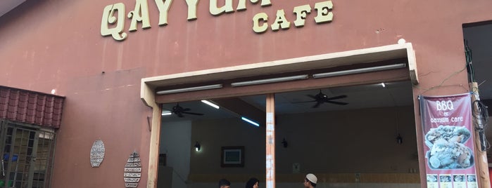 Qayyum Cafe is one of Favorite Food.