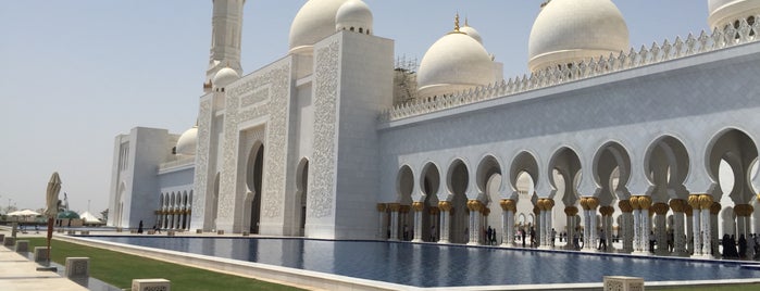 Zayed Bin Sultan Mosque is one of Lugares favoritos de Ceyhun.