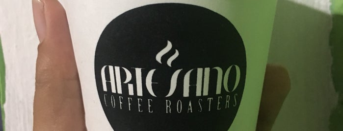 Artesano Coffee Boutique Antigua Guatemala is one of สถานที่ที่ Tania ถูกใจ.