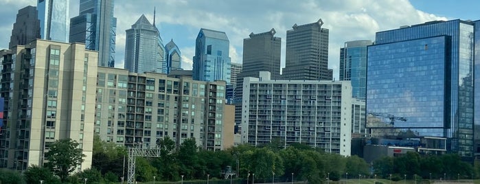 Filadelfia is one of What I Love About Philly.