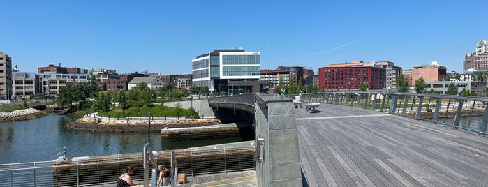Providence River Pedestrian Bridge is one of Lugares favoritos de Al.