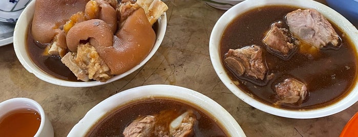 Restoran Batu Belah Boon Hua is one of Klang Bak Kut Teh.