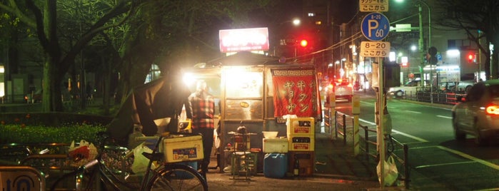 屋台 あきちゃん is one of 福岡ほろ酔い酒場.
