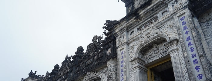 Lăng Khải Định (Khai Dinh Tomb) is one of vietnam.