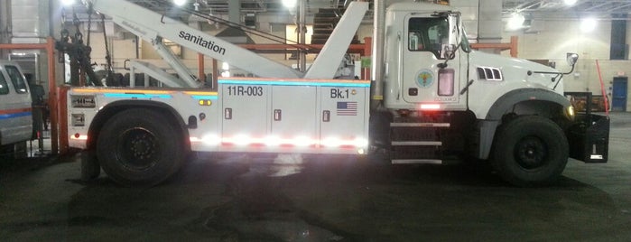 NYC Dept. of Sanitation BKN-1 is one of Ba¡lعyڪ®さんのお気に入りスポット.