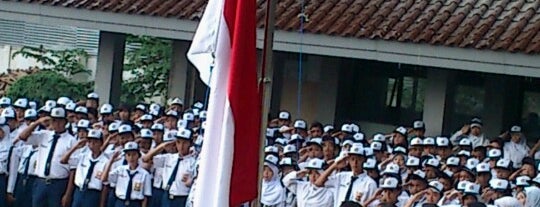 SMPN 103 Jakarta is one of Jaringan Kalisari | Cijantung dan sekitar.