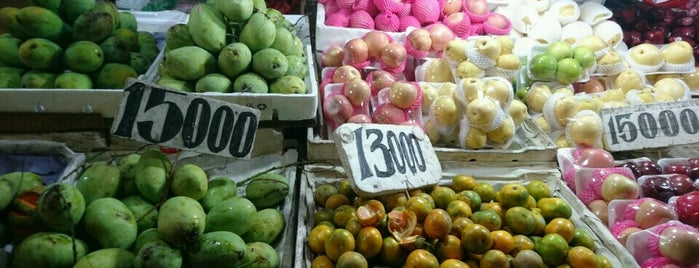 Pasar Buah Ps. Rebo is one of Jaringan Kalisari | Cijantung dan sekitar.