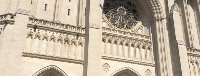 Catedral Nacional de Washington is one of Lugares favoritos de Alexandre.
