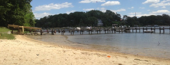 West Severna Park Beach is one of Jimさんのお気に入りスポット.