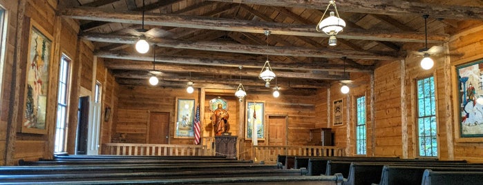 Robert F. Thomas Chapel is one of Tempat yang Disukai Alyssa.