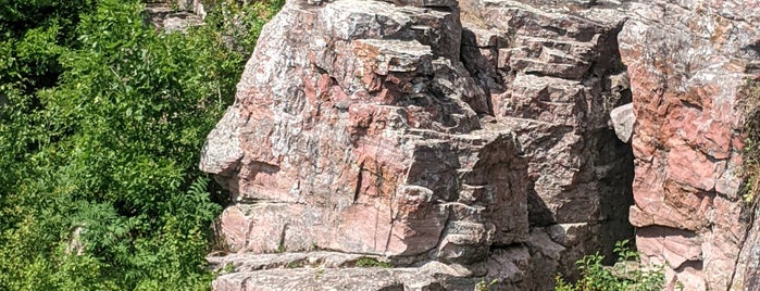 Pipestone National Monument is one of National Park Service.