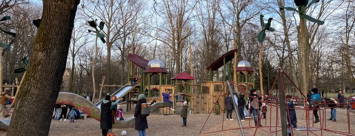 Spielplatz Hasenheide is one of Grün und Blau Berlin.