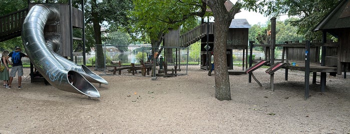 Spielplatz Dreiländereck is one of Berlin - To Do With Little Kids.