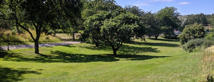 Smådalarö Gård is one of Claes'in Beğendiği Mekanlar.