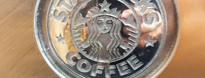 Starbucks is one of Alexandre : понравившиеся места.